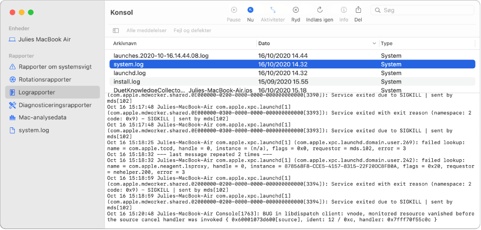 Konsolvinduet viser en valgt wifi.log-rapport og oplysninger nedenunder.