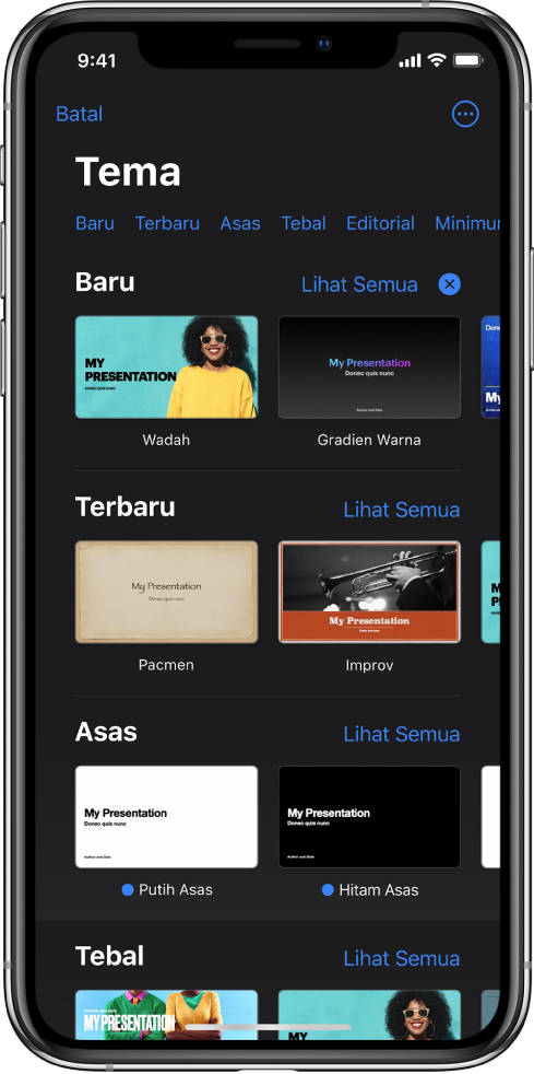 Pemilih tema, menunjukkan baris kategori merentas bahagian atas yang anda boleh ketik untuk menapis pilihan. Butang Lagi berada di penjuru kanan atas yang anda boleh setkan format Standard atau Lebar dan setkan pemformatan untuk bahasa atau rantau khusus. Di bawah ialah imej kecil tema yang diprareka bentuk disusun dalam baris mengikut kategori. Butang Lihat Semua muncul di atas dan di sebelah kanan setiap baris kategori.