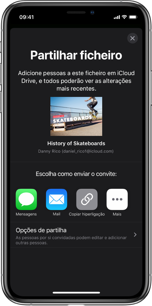 O ecrã “Adicionar pessoas” a mostrar uma imagem da apresentação a ser partilhada. Por baixo encontram botões para formas de enviar o convite, incluindo Mensagens e Mail, “Copiar hiperligação” e Mais. Na parte inferior encontra-se o botão “Opções de partilha”.