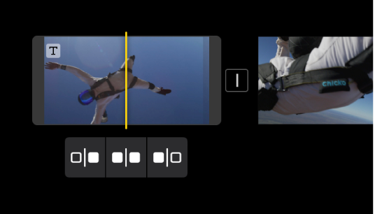 O cursor de reprodução posicionado em um clipe, com a ferramenta Dividir abaixo.