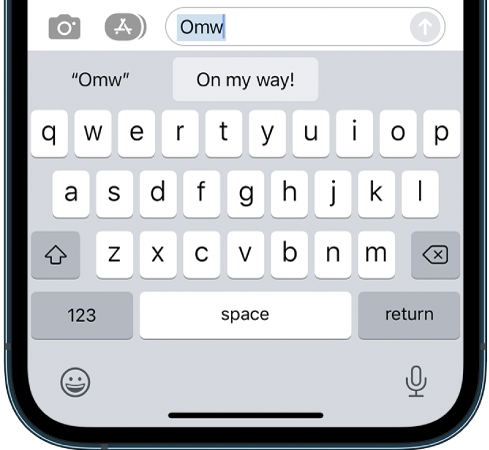 訊息上輸入文字輸入碼 OMY 並在下方顯示字詞「On my way!」建議作為替代文字。