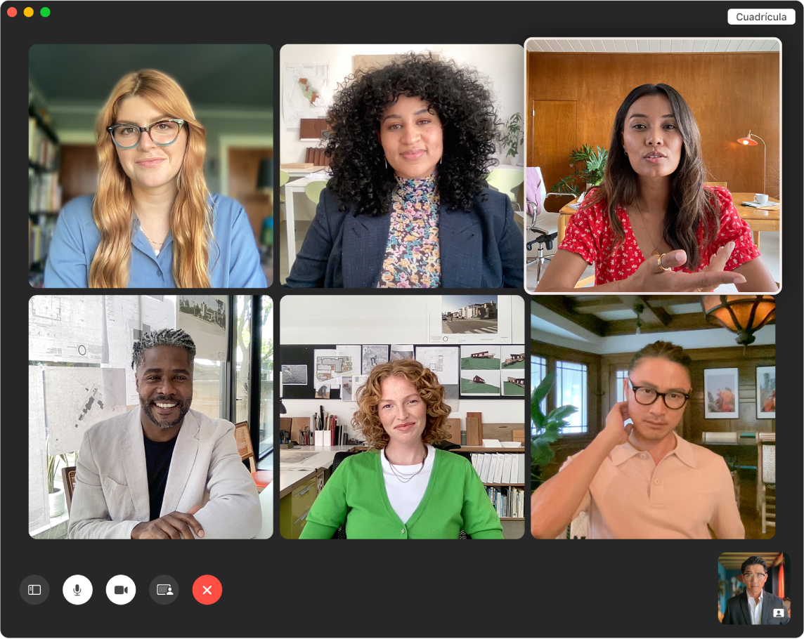 La ventana de FaceTime mostrando participantes en una cuadrícula. La persona que está hablando está resaltada.