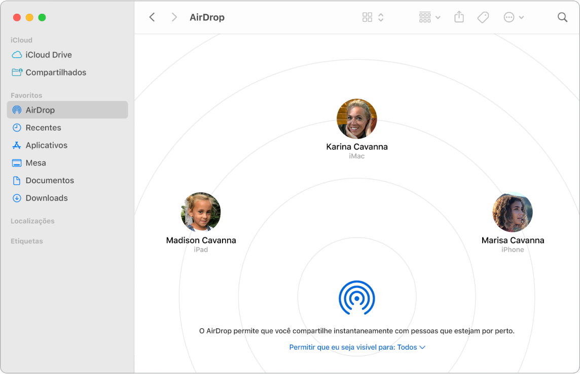 Janela do Finder com o AirDrop selecionado na seção Favoritos da barra lateral.