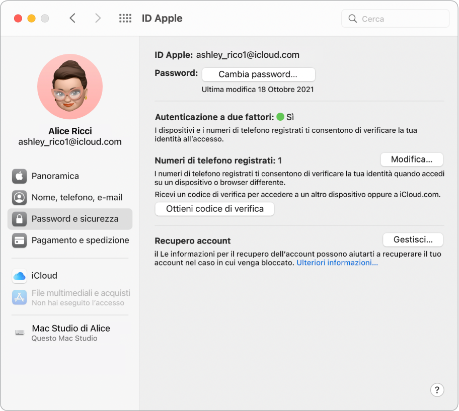 La sezione “Password e sicurezza” di ID Apple in Preferenze di Sistema. Fai clic su Gestisci per configurare “Recupero account”.