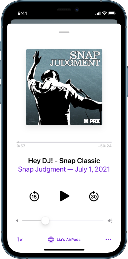 A playback screen in Apple Podcasts. The AirPods connected are titled Lia’s AirPods.