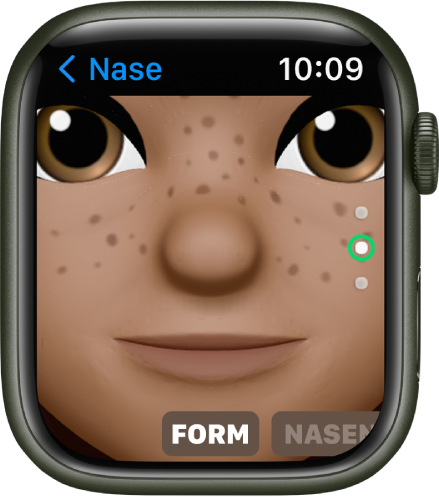 Die App „Memoji“ auf der Apple Watch mit der Anzeige zum Bearbeiten der Nase. Das Gesicht ist in einer Nahaufnahme zu sehen, die Nase befindet sich in der Mitte. Unten auf dem Display wird das Wort „Form“ angezeigt.