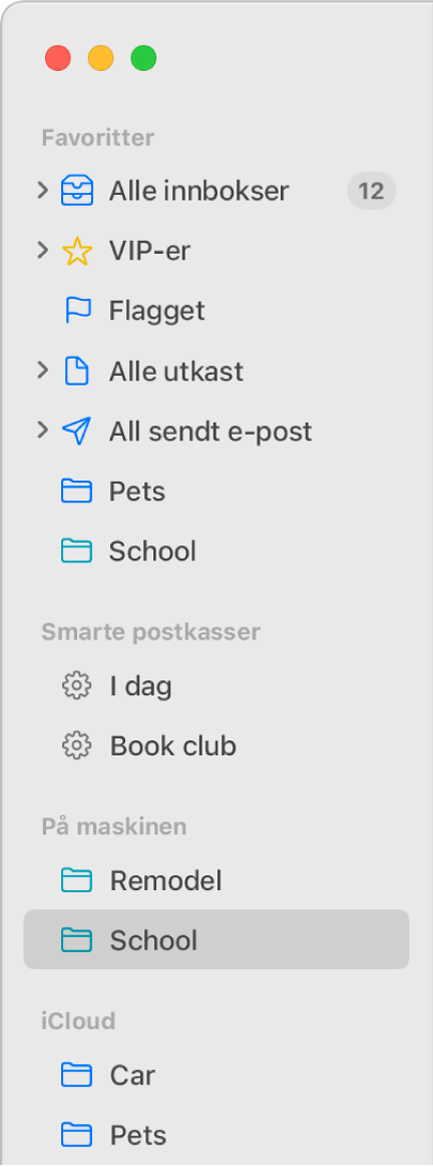 Mail-sidepanelet som viser standardpostkassene (som Innboks og Utkast) øverst i sidepanelet, og postkasser du har opprettet i På maskinen- og iCloud-delene.