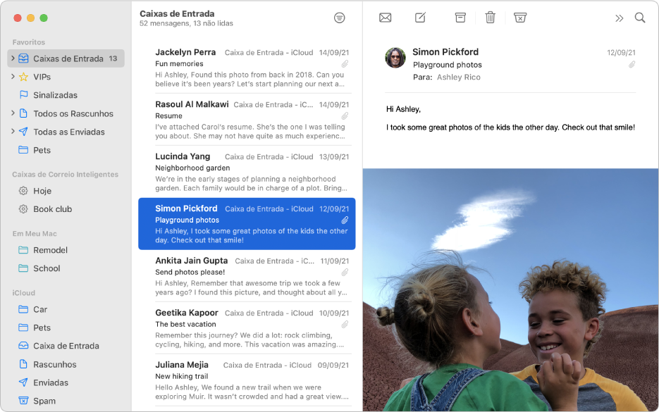 Barra lateral na janela do Mail mostrando várias caixas de correio de uma conta do iCloud.