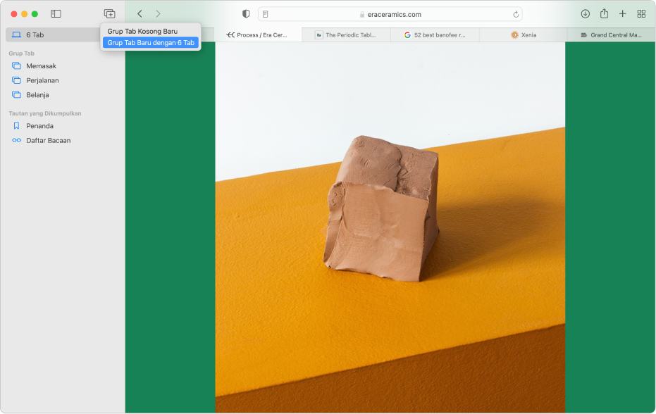Jendela Safari menampilkan bar samping dengan Grup Tab yang ada, jendela utama dengan beberapa tab dibuka, dan pilihan untuk membuat Grup Tab baru.