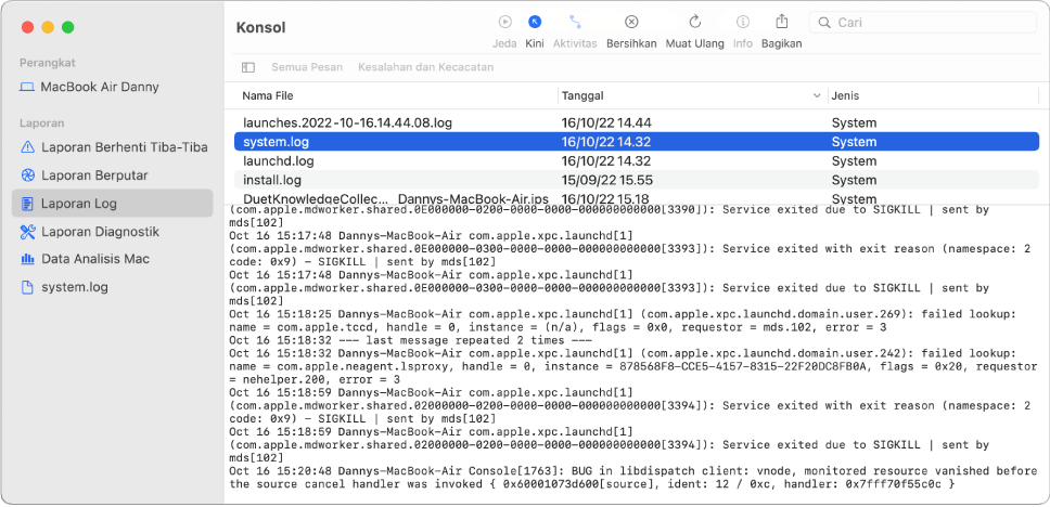 Jendela Konsol dengan laporan wifi.log dipilih dan detail di bawah.
