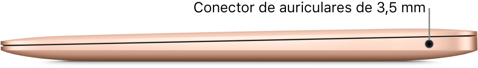 Lado derecho de un MacBook Air con una indicación del conector para auriculares de 3,5 mm.