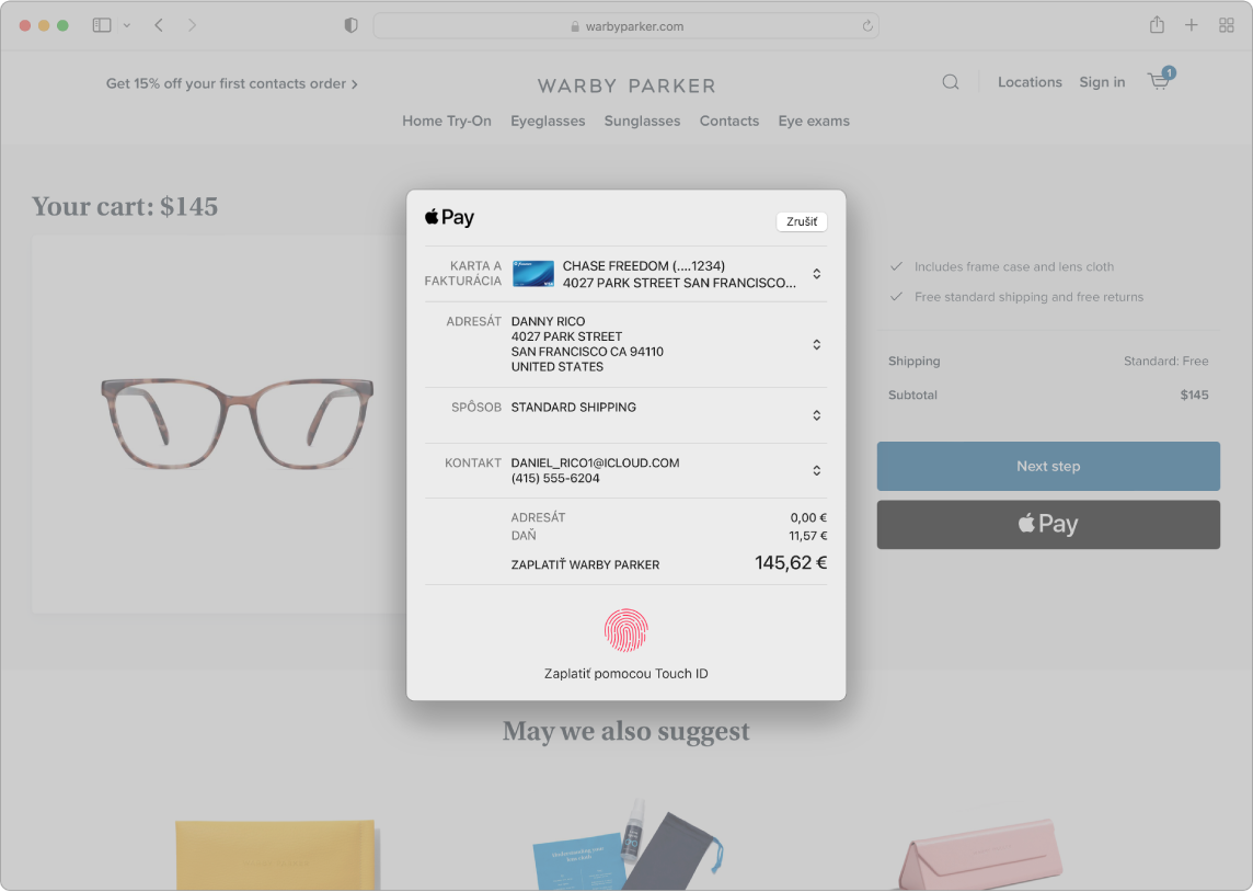 Obrazovka Macu s prebiehajúcim online nákupom v Safari pomocou možnosti Apple Pay.