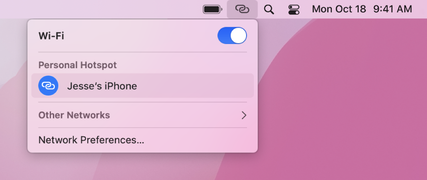 Maci kuva koos Wi-Fi-menüüga, milles kuvatakse iPhone'iga ühendatud Personal Hotspoti.