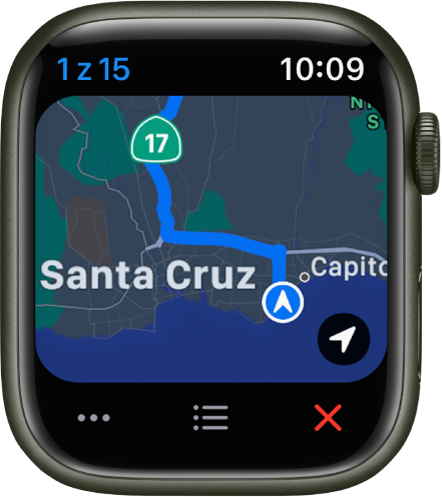 Aplikace Mapy se zobrazenou přehlednou mapou vaší trasy. Dole se nacházejí tlačítka Více, Mapa a Ukončit.