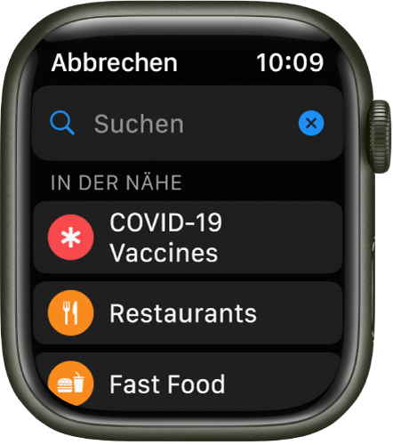 Die App „Karten“ mit dem Suchfeld oben auf dem Display. Unter „In der Nähe“ befinden sich Tasten für COVID-19-Impfungen, Restaurants und Fast-Food-Restaurants.