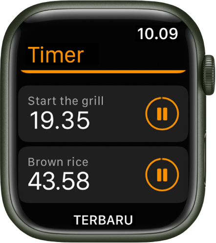 Dua timer di app Timer. Timer bernama “Mulai panggangan” berada di dekat bagian atas. Di bawahnya terdapat timer bernama “Nasi merah”. Setiap timer menampilkan waktu tersisa di bawah nama timer dan tombol jeda di sebelah kanan. Tombol Terbaru terdapat di bagian bawah layar.