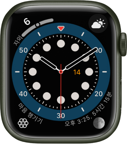 카운트업 시계 페이스. 시계 페이스에 표시된 네 개의 컴플리케이션으로 왼쪽 상단에 자외선 지수, 오른쪽 상단에 기상 상태, 왼쪽 하단에 마음 챙기기, 오른쪽 하단에 달이 있음.
