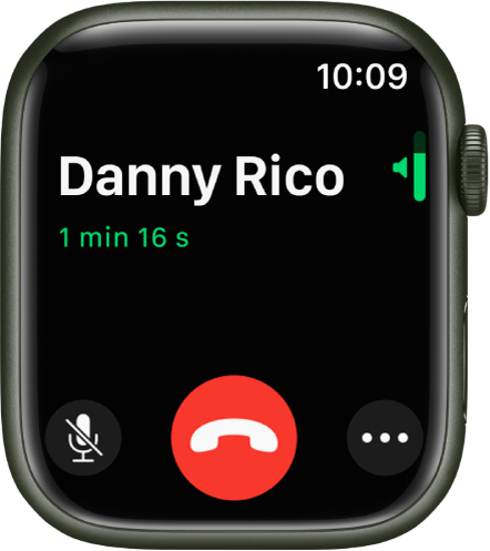Under et innkommende telefonanrop viser skjermen den vertikale volumindikatoren øverst til høyre, Lyd av-knappen nederst til venstre og den røde Avvis-knappen. Samtalens varighet vises under navnet til den som ringer.