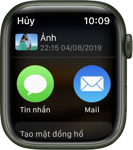 Màn hình chia sẻ trong ứng dụng Ảnh trên Apple Watch. Một ảnh ở đầu màn hình. Bên dưới là các nút Tin nhắn và Mail.