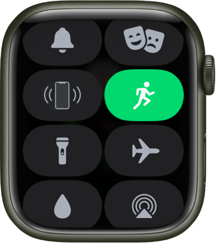 Apple Watch 上的“控制中心”显示“健身”专注模式。