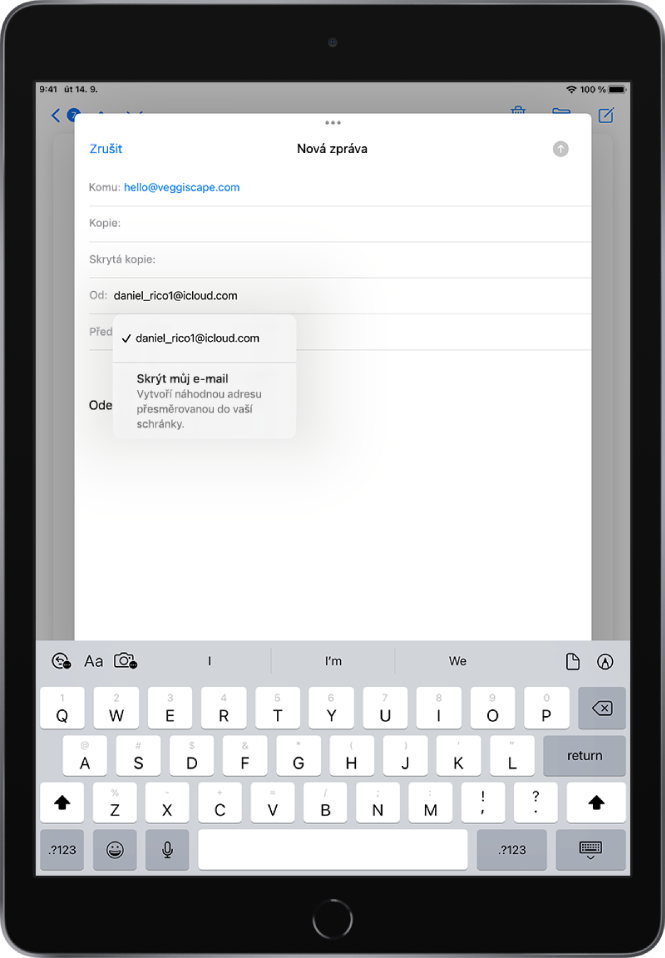 Rozepsaný koncept e‑mailu. Pod vybraným polem Od se zobrazují dvě položky – osobní e‑mailová adresa a volba Skrýt můj e‑mail.