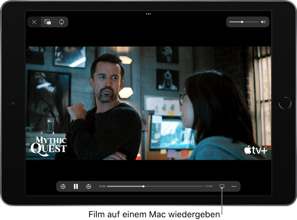 Ein Film wird auf dem iPad-Bildschirm wiedergegeben. Unten auf dem Bildschirm befinden sich die Steuerelemente für die Wiedergabe, einschließlich der Taste „AirPlay“ unten rechts.