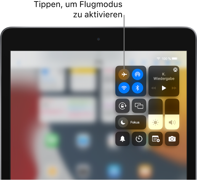 Der Bildschirm des Kontrollzentrums zeigt, dass durch Tippen auf die Taste oben links der Flugmodus aktiviert wird.