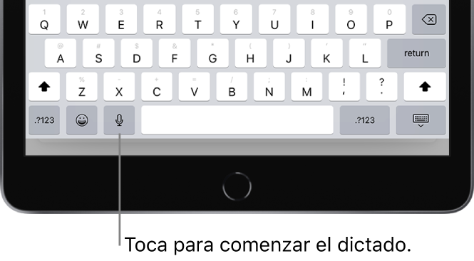 El teclado en pantalla con la tecla de dictado (a la izquierda de la barra espaciadora), que puedes tocar para empezar a dictar texto.