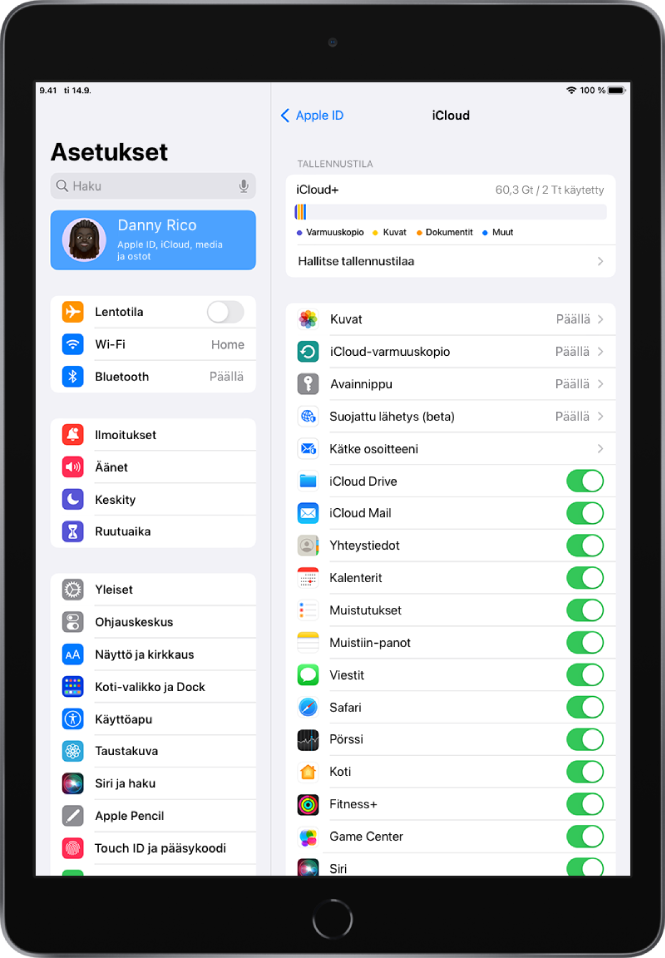 iCloud-asetusnäyttö, jossa näkyy iCloud-tallennustilan mittari sekä luettelo apeista ja ominaisuuksista, joita voidaan käyttää iCloudin kanssa – kuten Mail, Yhteystiedot ja Viestit.