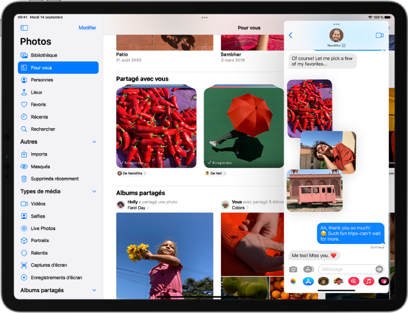 Dans l’app Photos, l’écran « Pour vous » affiche les collections de photos « Partagé avec vous ». Sous chaque collection se trouve le nom du contact qui a partagé les photos et un bouton permettant de répondre à ce contact. Une conversation de Messages figure à droite de l’écran.