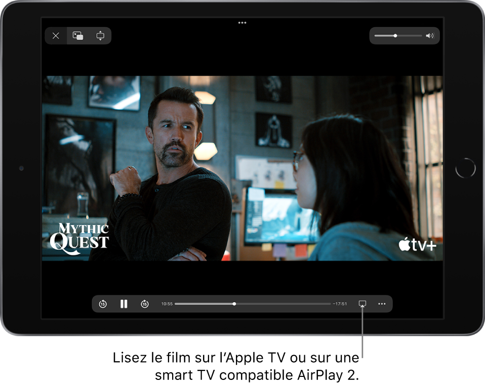 Un film en cours de lecture sur l’écran de l’iPad. En bas de l’écran se trouvent les commandes de lecture, avec notamment le bouton AirPlay en bas à droite.