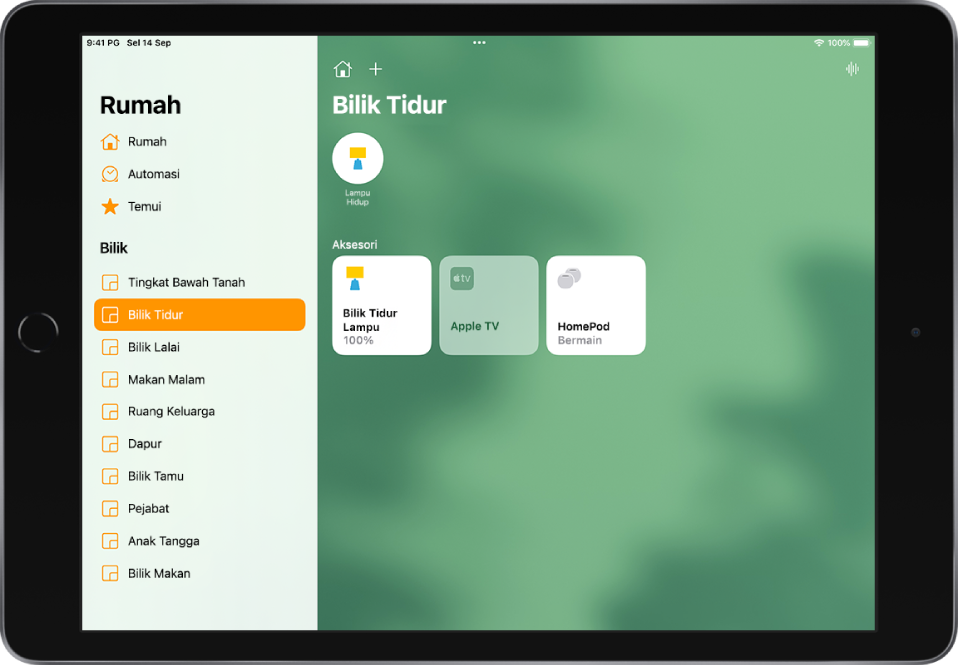App Rumah dengan bar sisi di sebelah kiri. Di bawah Bilik, Bilik Tidur dipilih dalam bar sisi. Di sebelah kanan bar sisi, di bahagian atas ialah butang Seting Rumah dan butang Tambah. Butang Interkom berada di bahagian atas kanan. Butang status untuk lampu berada di berdekatan bahagian atas, yang menandakan lampu dihidupkan. Butang aksesori untuk lampu bilik tidur, Apple TV dan HomePod kelihatan di bawah.