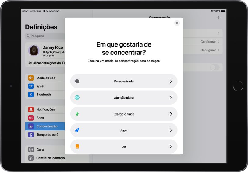 O ecrã Definições com o menu do modo de concentração. As opções do modo de concentração apresentadas, de cima para baixo, são: Personalizado, Exercício físico, Jogar, Atenção plena e Ler.