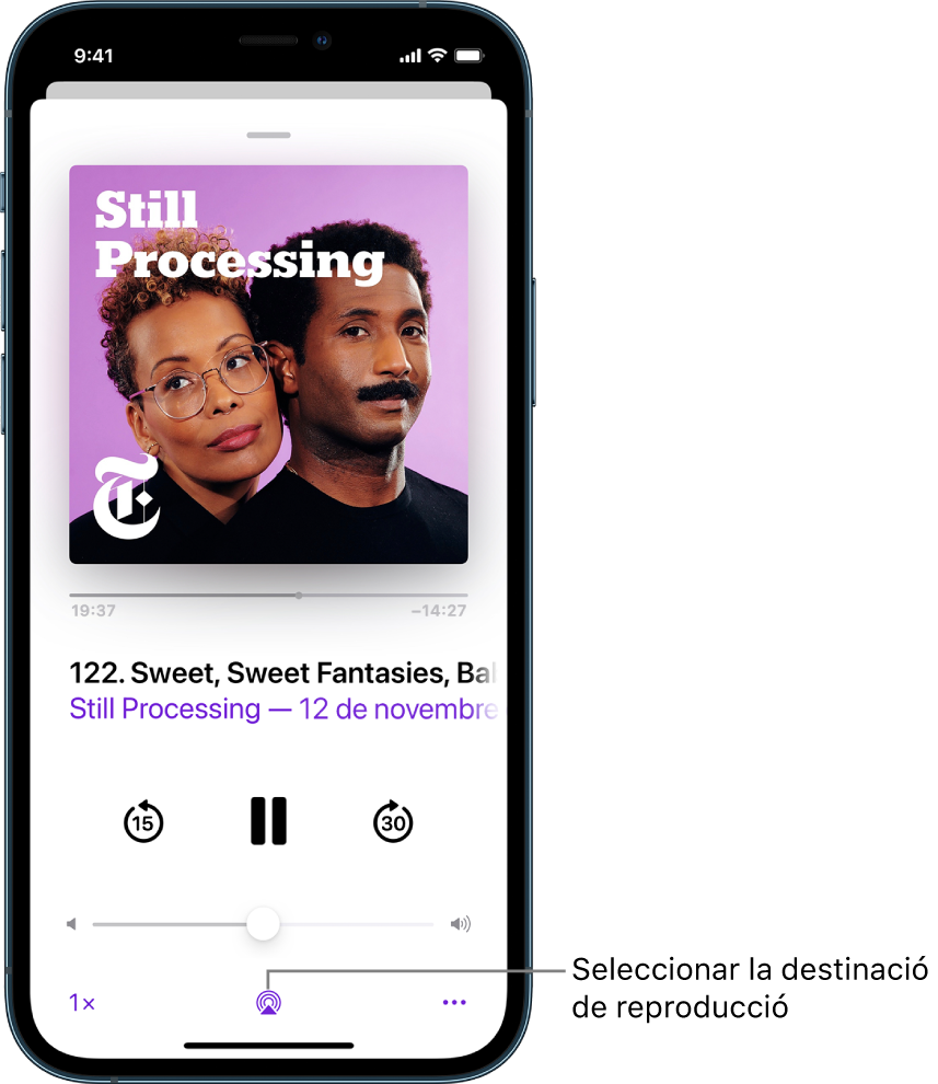 Controls de reproducció d’un podcast, inclòs el botó “Destinació de reproducció” de la part inferior de la pantalla.
