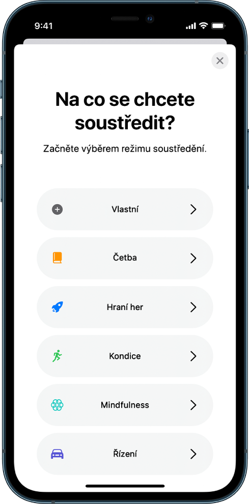 Obrazovka nastavení režimu soustředění pro jednu z dalších dostupných voleb režimu soustředění, k nimž patří volby Vlastní, , Řízení, Kondice, Hraní her, Mindfulness a Četba