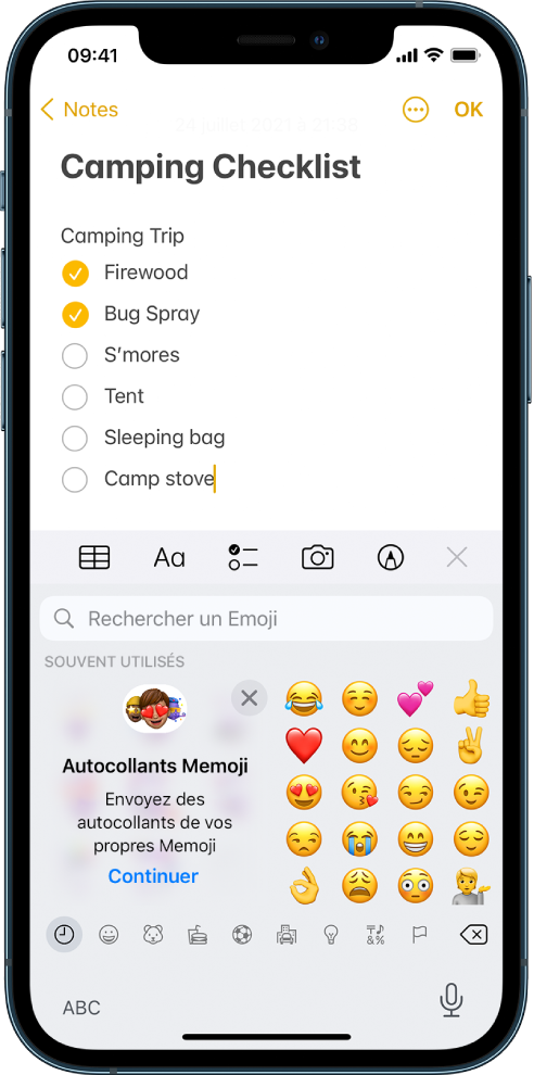 Note en cours de modification dans l’app Notes, avec le clavier Emoji ouvert et le champ « Rechercher un Emoji » en haut du clavier.