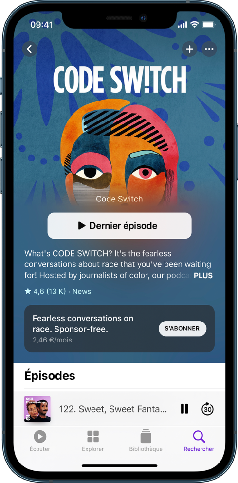 L’écran Écouter affichant un podcast avec une option d’abonnement disponible.