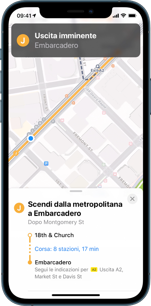 Una mappa che mostra delle indicazioni per i mezzi pubblici e una notifica che avvisa di uscire.
