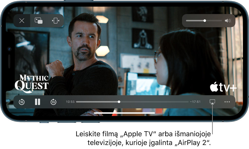 „iPhone“ ekrane leidžiamas filmas. Ekrano apačioje rodomi atkūrimo valdikliai, įskaitant apačioje dešinėje pateiktą „AirPlay“ mygtuką.