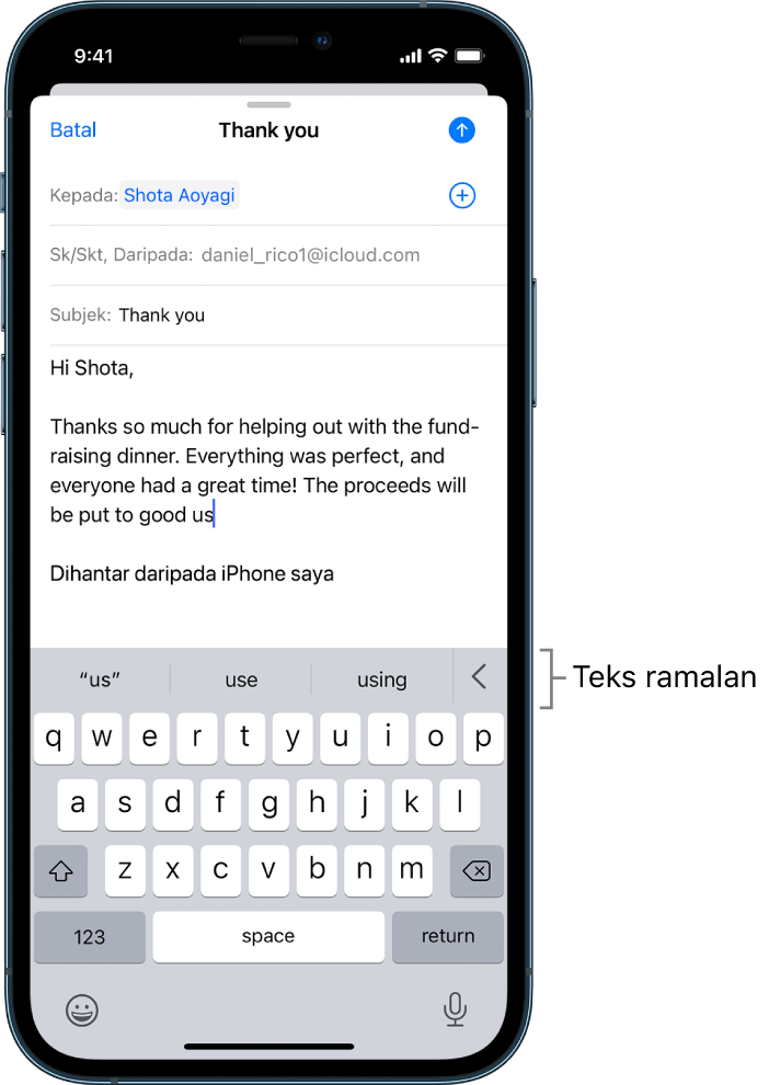 Mesej Mail menunjukkan e-mel sedang diedit, dengan cadangan untuk melengkapkan perkataan seterusnya.