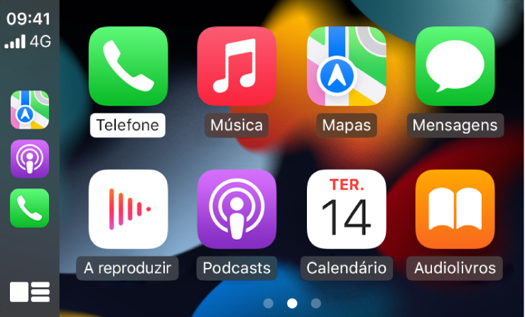 Ecrã principal do CarPlay a mostrar ícones de Telefone, Música, Mapas, Mensagens, “A reproduzir”, Podcasts, Audiolivros e Calendário.