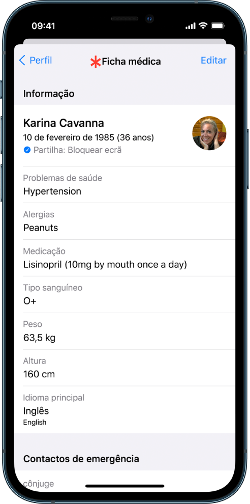 Um ecrã da ficha médica com informação como a data de nascimento, problemas de saúde, medicamentos e um contacto de emergência.