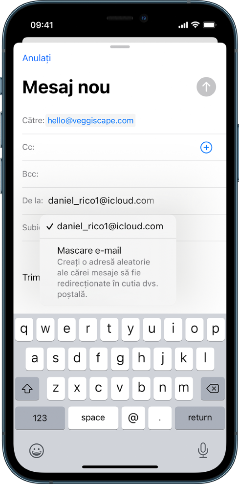 Ciorna unui e‑mail în curs de redactare. Câmpul “De la” este selectat, două opțiuni fiind listate sub acesta: o adresă de e‑mail personală și opțiunea “Mascare e‑mail”.