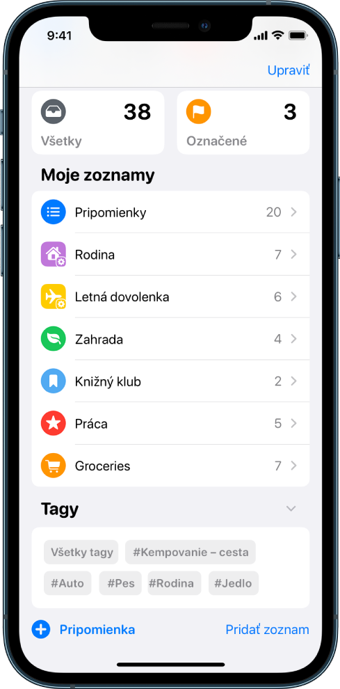 Obrazovka apky Pripomienky s niekoľkými zoznamami. V dolnej časti sa zobrazuje prehliadač tagov.