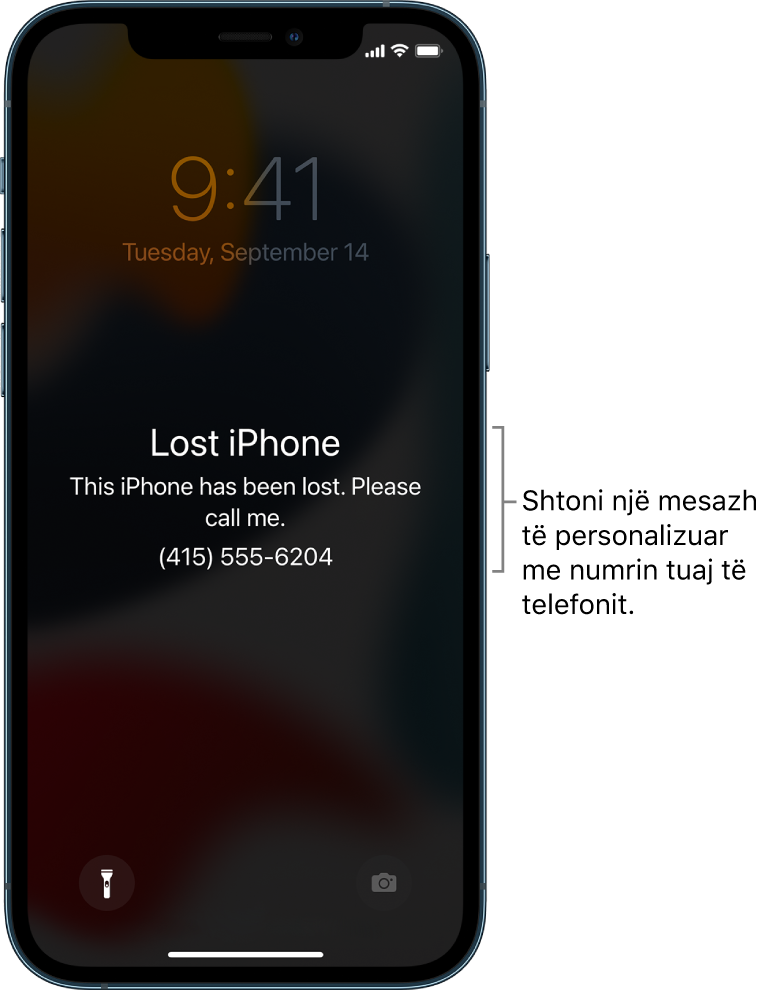 Një ekran Lock Screen në iPhone me mesazhin: “Lost iPhone. This iPhone has been lost. Please call me. (415) 555-6204.” Mund të shtoni një mesazh të personalizuar me numrin tuaj të telefonit.