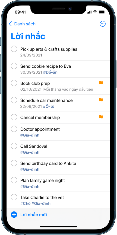 Một màn hình Lời nhắc đang hiển thị một danh sách nhắc việc. Nút Lời nhắc mới ở dưới cùng bên trái.