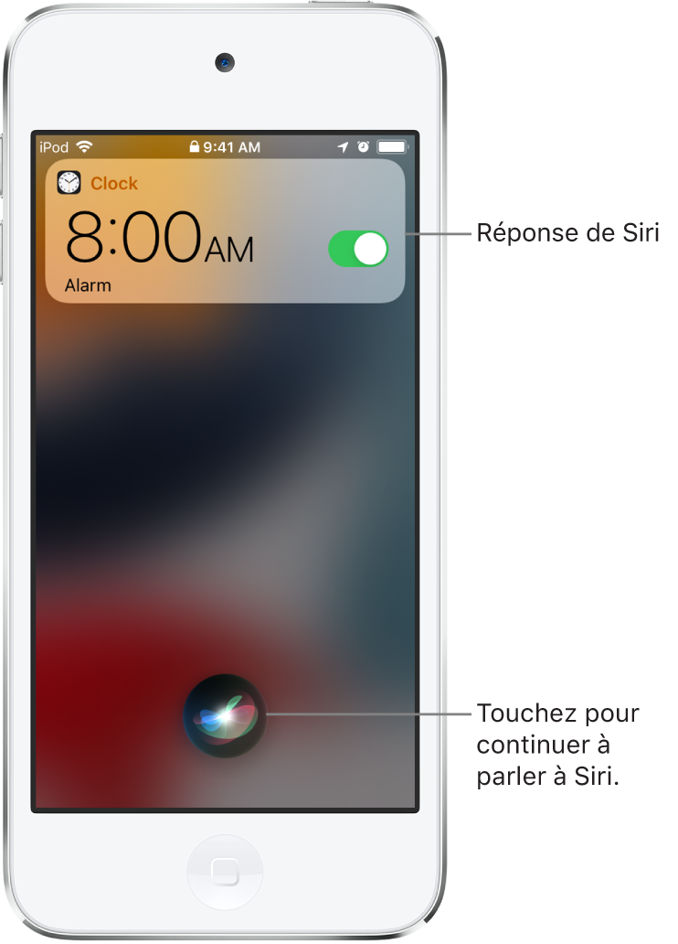Siri sur l’écran verrouillé. Une notification de l’app Horloge indique qu’un réveil est activé pour 8 h. Un bouton au centre en bas de l’écran permet de continuer à parler à Siri.