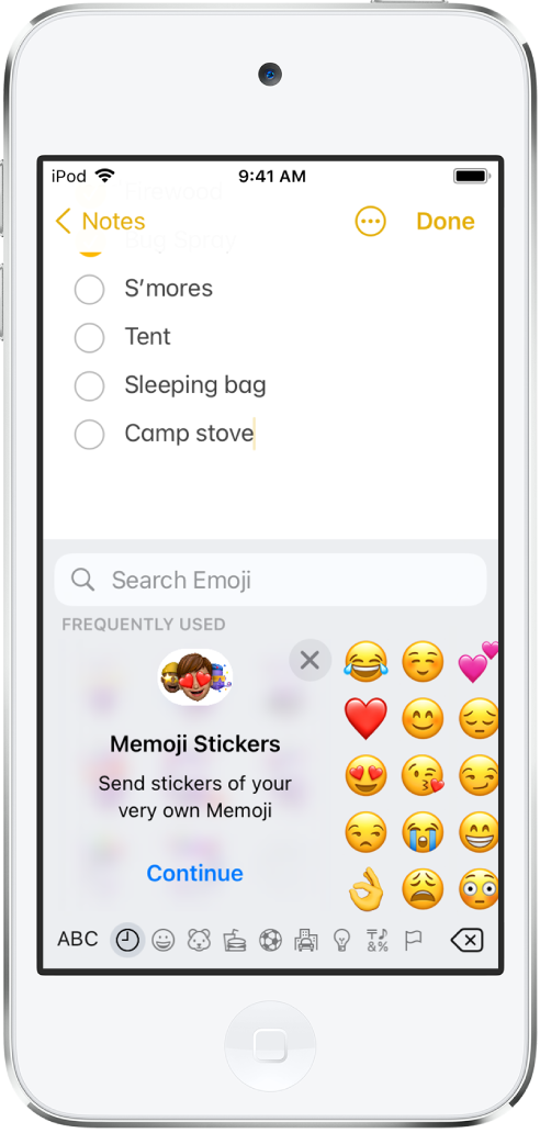 Catatan di app Catatan sedang diedit, dengan papan ketik emoji dibuka dan bidang Cari Emoji di bagian atas papan ketik.