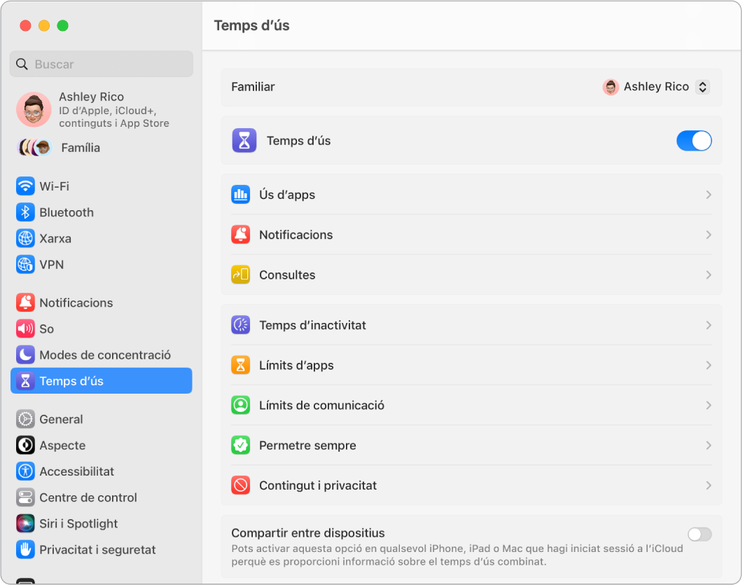 Una finestra de configuració de “Temps d’ús” amb les opcions per veure l’ús d’apps, les notificacions i les consultes, a més de les opcions per gestionar el temps d’ús, com ara programar el temps d’inactivitat i configurar els límits d’apps i de comunicació, entre altres.