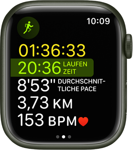 Die App „Training“ mit einem aktiven Kombinationssporttraining. Neben der verstrichenen Zeit wird auch angezeigt, wie lange du bereits gelaufen bist, die mittlere Pace, die Entfernung sowie die Herzfrequenz.